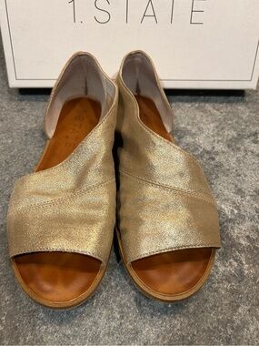 1. State CELVIN Women's Metallic Gold Open-Toe Flat Sandals